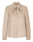 Satijnen blouse met knopen en sjaalkraag